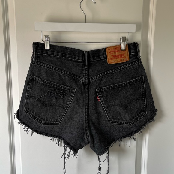 Levi's Pants - Levi’s Vintage 550 high waisted cut off black denim shorts